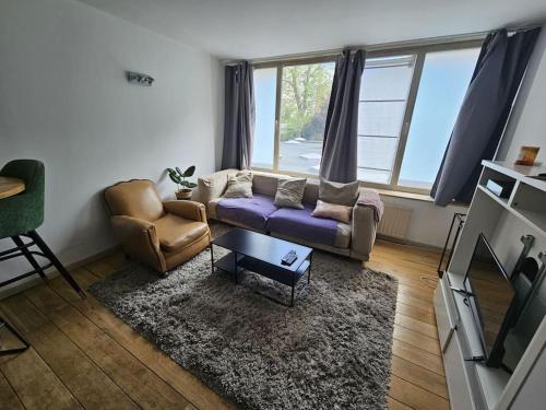 cosy studio 1 - Tap to explore photos