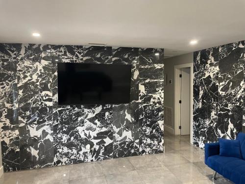 waterfront lake Hollywood hard rock Airport