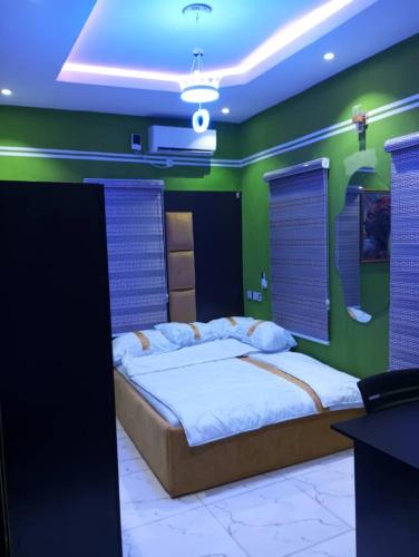 City End Luxury Hotel and Apartments in อิโคโรดู