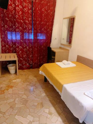 Single Room with Private Bathroom room in HOTEL BISSI