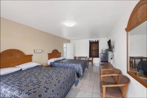 A1A Travel Inn - image 10