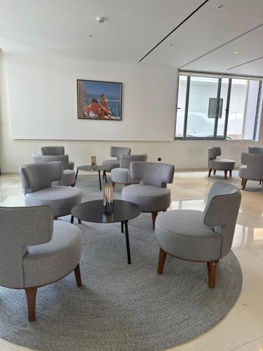 Angela Hotel Downtown Rooms - image 7