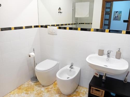 Appartamento Giglio Rosso Room Type - Three-Bedroom Apartment Appartamento Giglio Rosso Room Type - Three-Bedroom Apartment