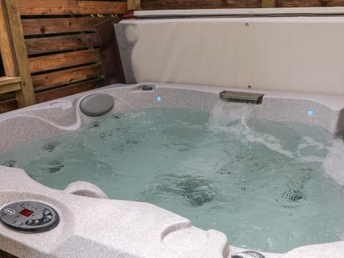 ทัศนียภาพภายนอกโรงแรม, Dale End Farm Cottage in เอลตัน