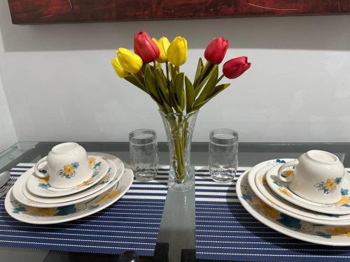 Kitnet 301 centro linda vista por sol com tv smart e ar