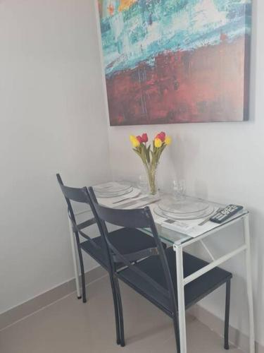 Kitnet 301 centro linda vista por sol com tv smart e ar