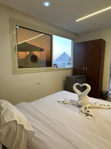 Great Sun Pyramids Inn