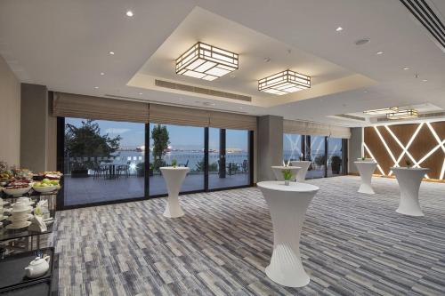 Holiday Inn Istanbul - Tuzla Bay by IHG, Стамбул (фото 9)
