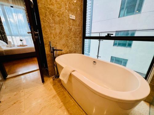 Dorsett 2BR 6Pax Pavilion Bukit Bintang TRX KLCC - image 9