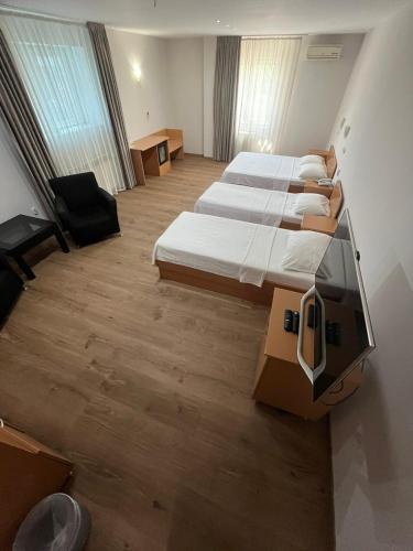 Hotel Elegance Room Type - Superior Family Room Hotel Elegance Room Type - Superior Family Room