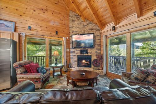 Moonlight and Memories Cabin in Sevierville, USA