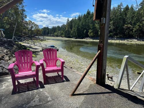 Thetis Island Get Away Cottage in North Galiano, Canada