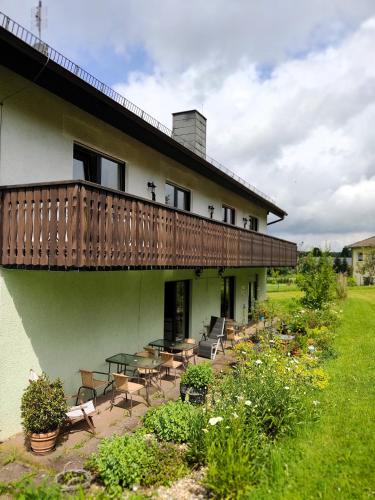 Altan/terrasse, Grünvogels Landgasthof zum Grünen Baum (Grunvogels Landgasthof zum Grunen Baum) in Hesseneck
