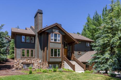 3055 Snow Cloud Home image