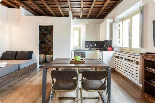 Colosseo Luxury Suite, Rome (photo 2)