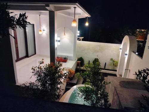 Hansebali, Bali