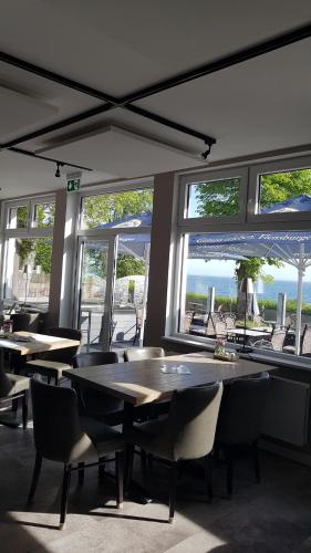 Restaurant, Strandappartements Steinberghaff "Falshoft" barrierefrei in Niesgrau