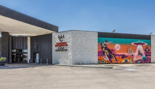 Buitenkant, Cactus Cove Inn and Suites in Amarillo