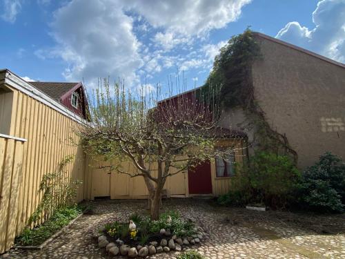 Lägenheten på innergården 2 (Lagenheten pa innergarden 2) in อลิงก์โซส