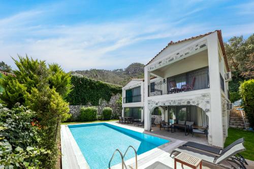 Alya Villa Hotel - image 2