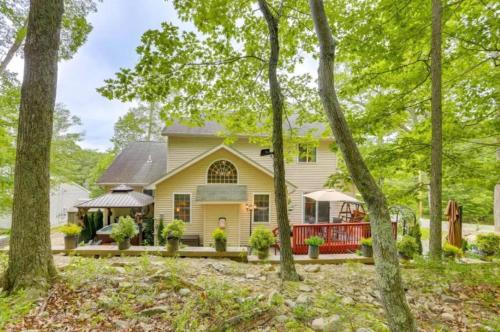 Exterior view, Charming, Restful Getaway in Bushkill (PA)