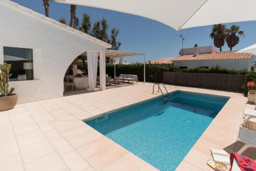 BiniVento- Lovely villa with pool near the beach BiniVento- Lovely villa with pool near the beach