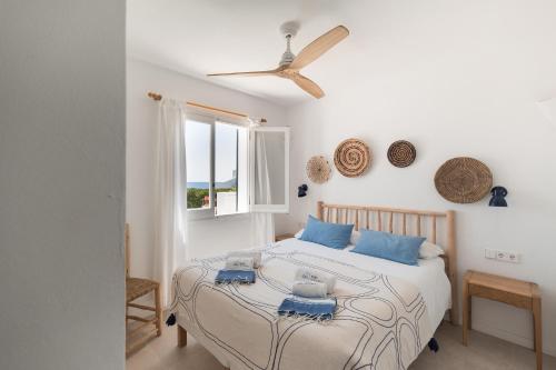 BiniVento- Lovely villa with pool near the beach BiniVento- Lovely villa with pool near the beach