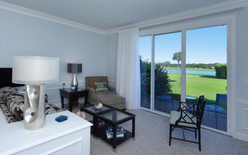 Windsor Lodge Unit 3 close to the Beaches Siesta Key detail
