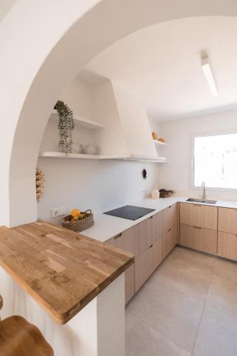 BiniVento- Lovely villa with pool near the beach BiniVento- Lovely villa with pool near the beach