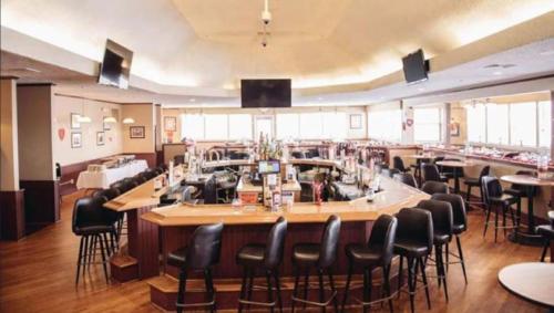 Restaurant, Charming, Restful Getaway in Bushkill (PA)