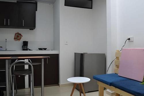 GURUS FR | Cómodo Edificio Casa Confort en Providencia (GURUS FR | Comodo Edificio Casa Confort en Providencia) in 보스톤