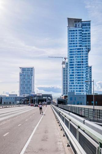 21st Floor Oceanfront Luxury Condo - Gym - Tap to explore photos