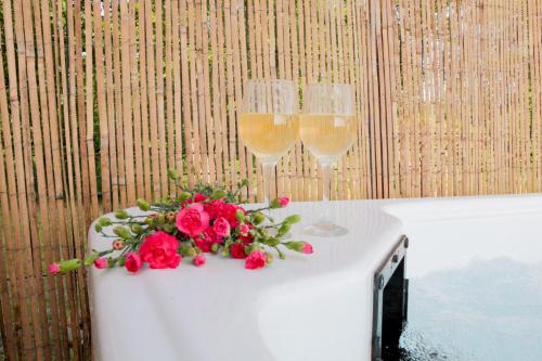 Domek Maryja z prywatnym duzym jacuzzi i sauna Przystan pod niebem in Лінія