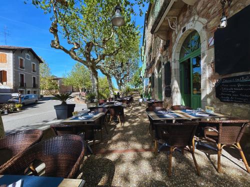 Hôtel De L'Horloge Hotel de charme Castelsagrat