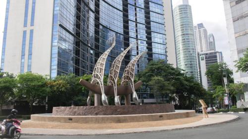 A2J BGC Luxury 2BR Loft Near High Street, Airport, General Trias