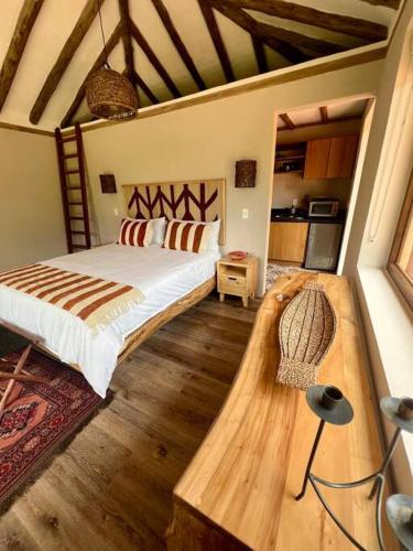 Hermosa cabana campestre con jacuzzi y lago in Cucaita