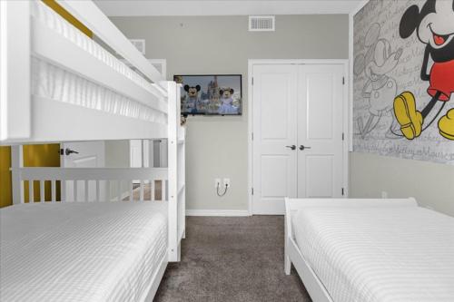 3 Bedrooms- 2 Bathrooms- Storey Lake 4751-201Ct