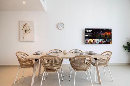 Exclusive High Floor 1BR - Skyline City View, Dubaï (photo 8)