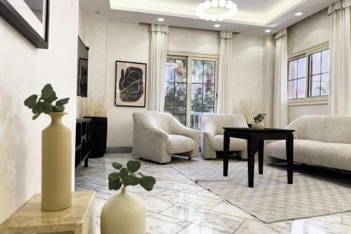 Comfy & Cozy 2BDR 15 Min from CAI Airport - Tap to explore photos