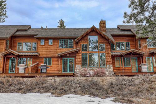 Fairway Drive 13113 by East West Hospitality, Truckee