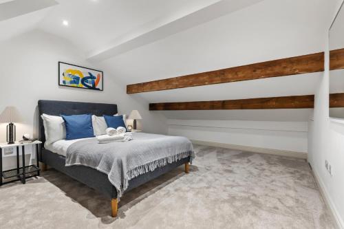 Cozy & Welcoming Studio Apartments in Premium Hyde Park Location - image 12