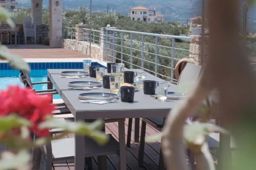 Everlane Seaview Villa in Armeni