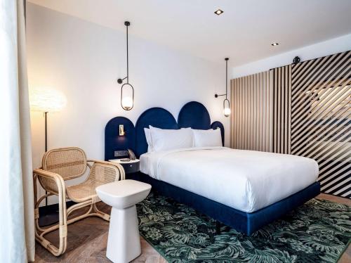 room detail thumbnail 0