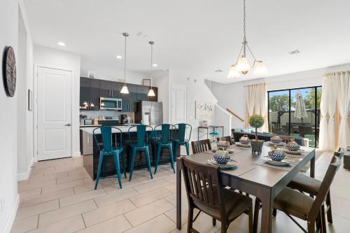 Domani Modern 4 BR near Disney in Davenport, USA