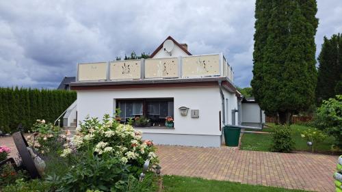 Schöne Ferienwohnung in ruhiger Lage (Schone Ferienwohnung in ruhiger Lage) in Molschow