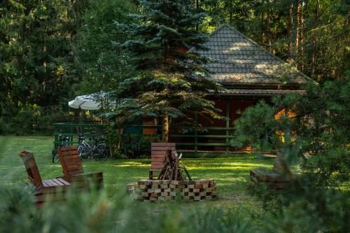 Зовнішній вигляд готелю, Między Sosnami (Miedzy Sosnami) in Єдвабно