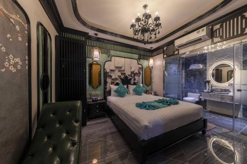 room detail thumbnail 1