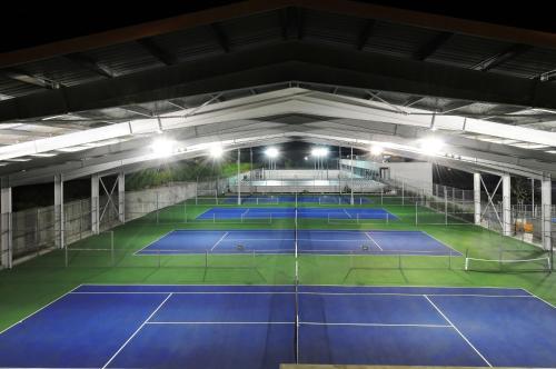 Open Village Sports Hotel & Spa Club - image 10