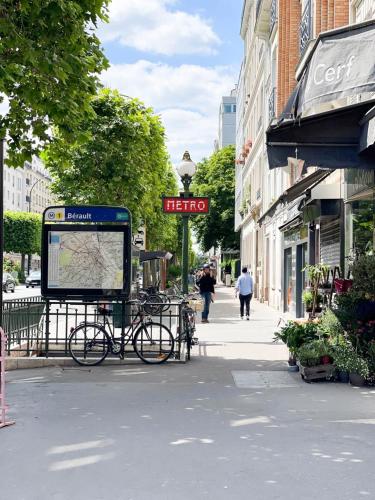 Näkymä ulkoa, Au 55 in Saint Mande