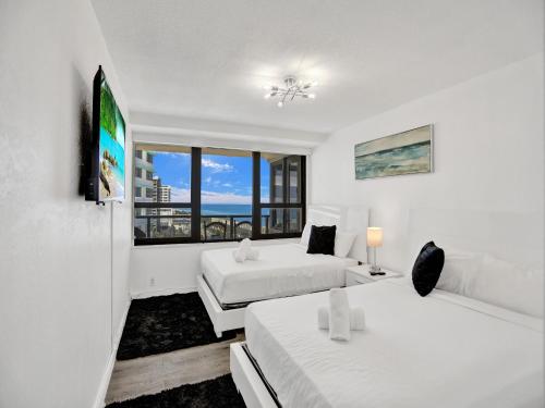 Beautiful condo in resort 1004 in Miami Beach, USA